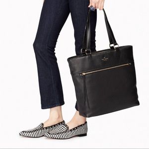 Kate Spade Cobble Hill Tote in Black - in Good Pre-Owned condition w/ light wear